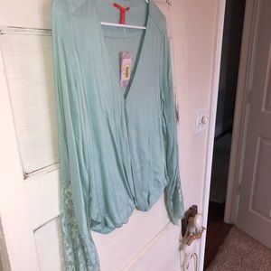 Chelsea & Violet Blouse